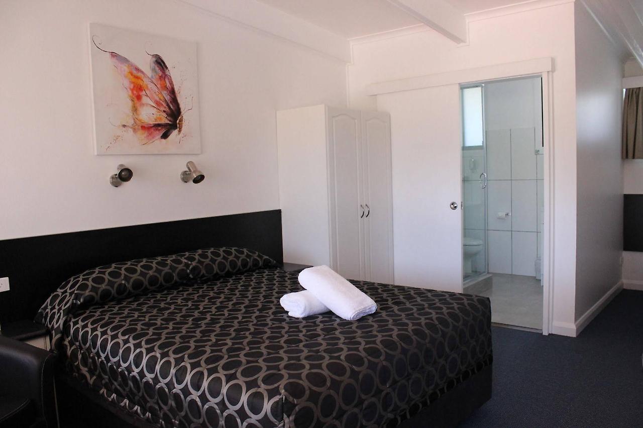Twin Swans Motel Инверелл Экстерьер фото