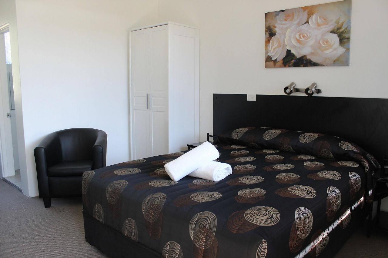 Twin Swans Motel Инверелл Экстерьер фото