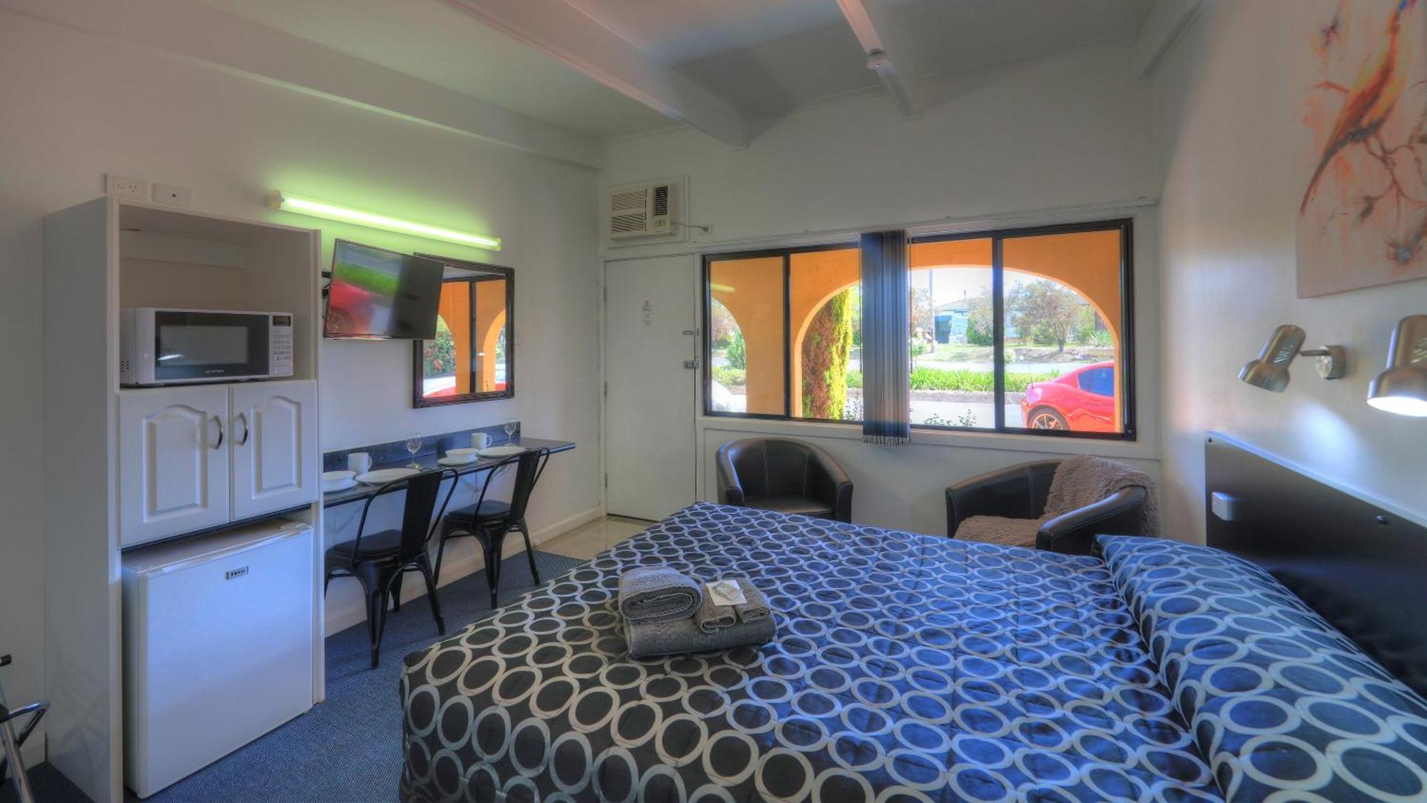 Twin Swans Motel Инверелл Экстерьер фото