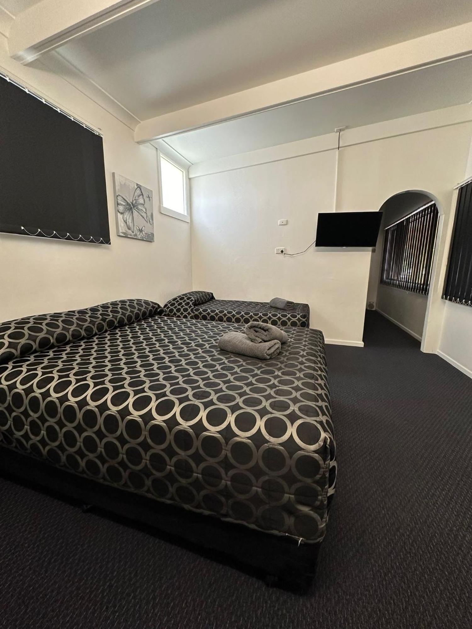 Twin Swans Motel Инверелл Экстерьер фото